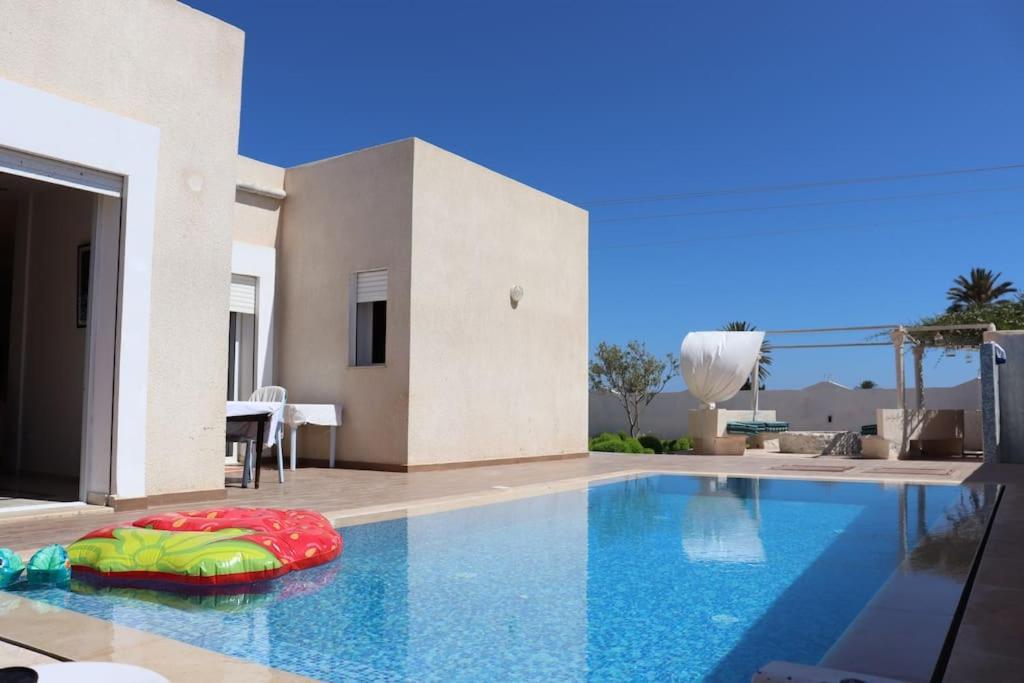 Вилла Vill La Reine Jerba Avec Piscine El Guecheine Экстерьер фото